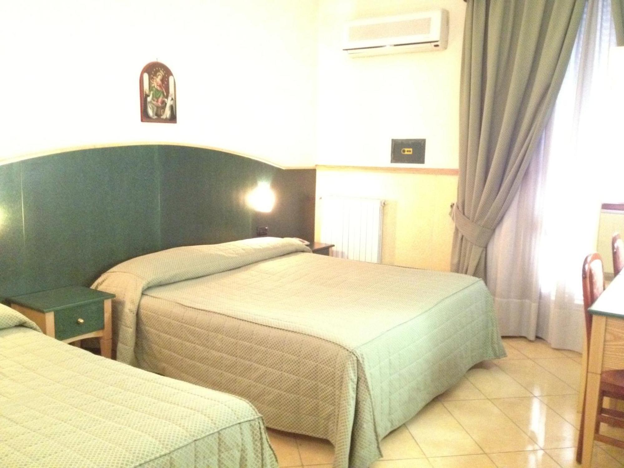 Hotel Ristorante Amitrano Pompei Ngoại thất bức ảnh