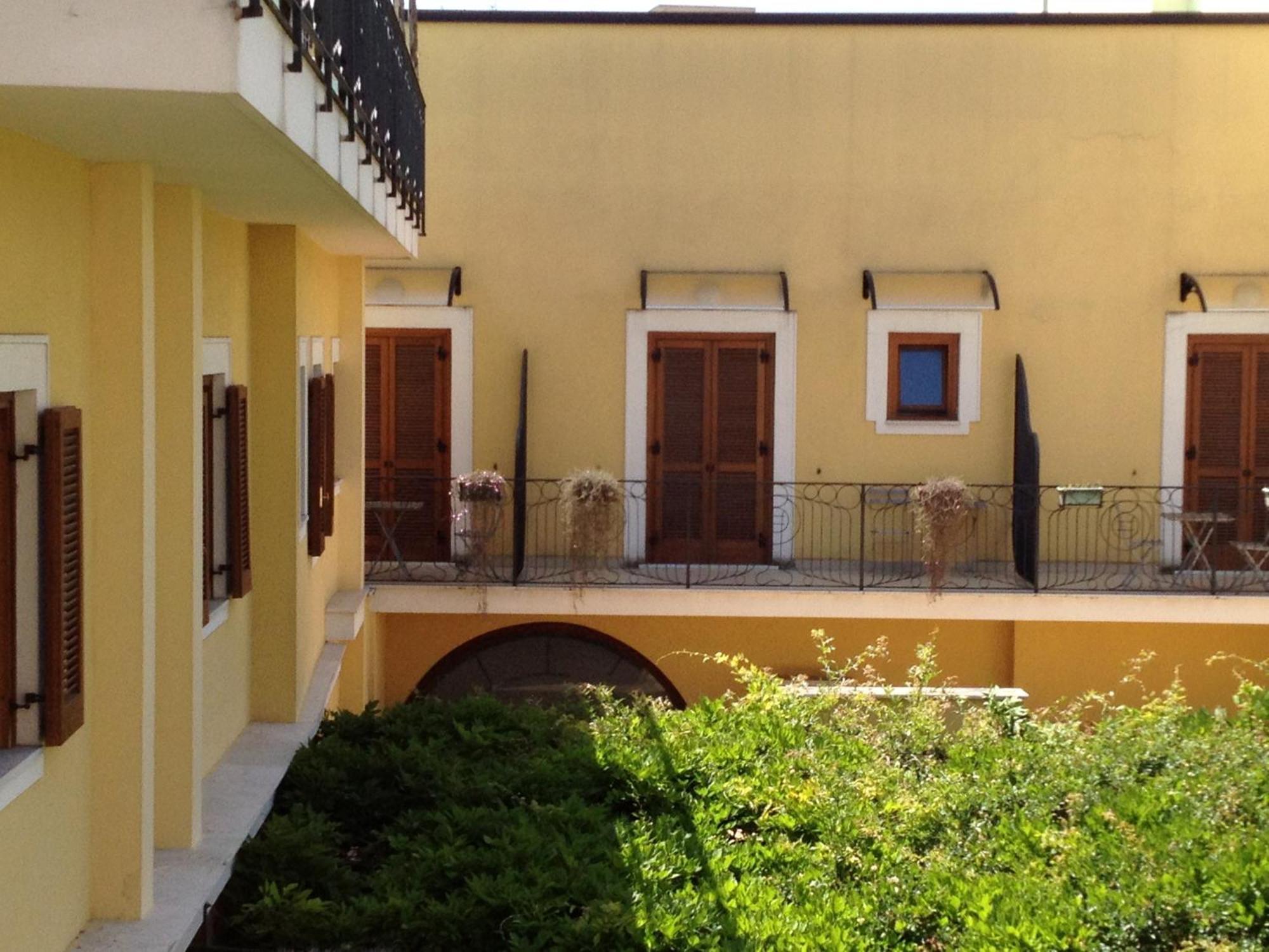 Hotel Ristorante Amitrano Pompei Ngoại thất bức ảnh